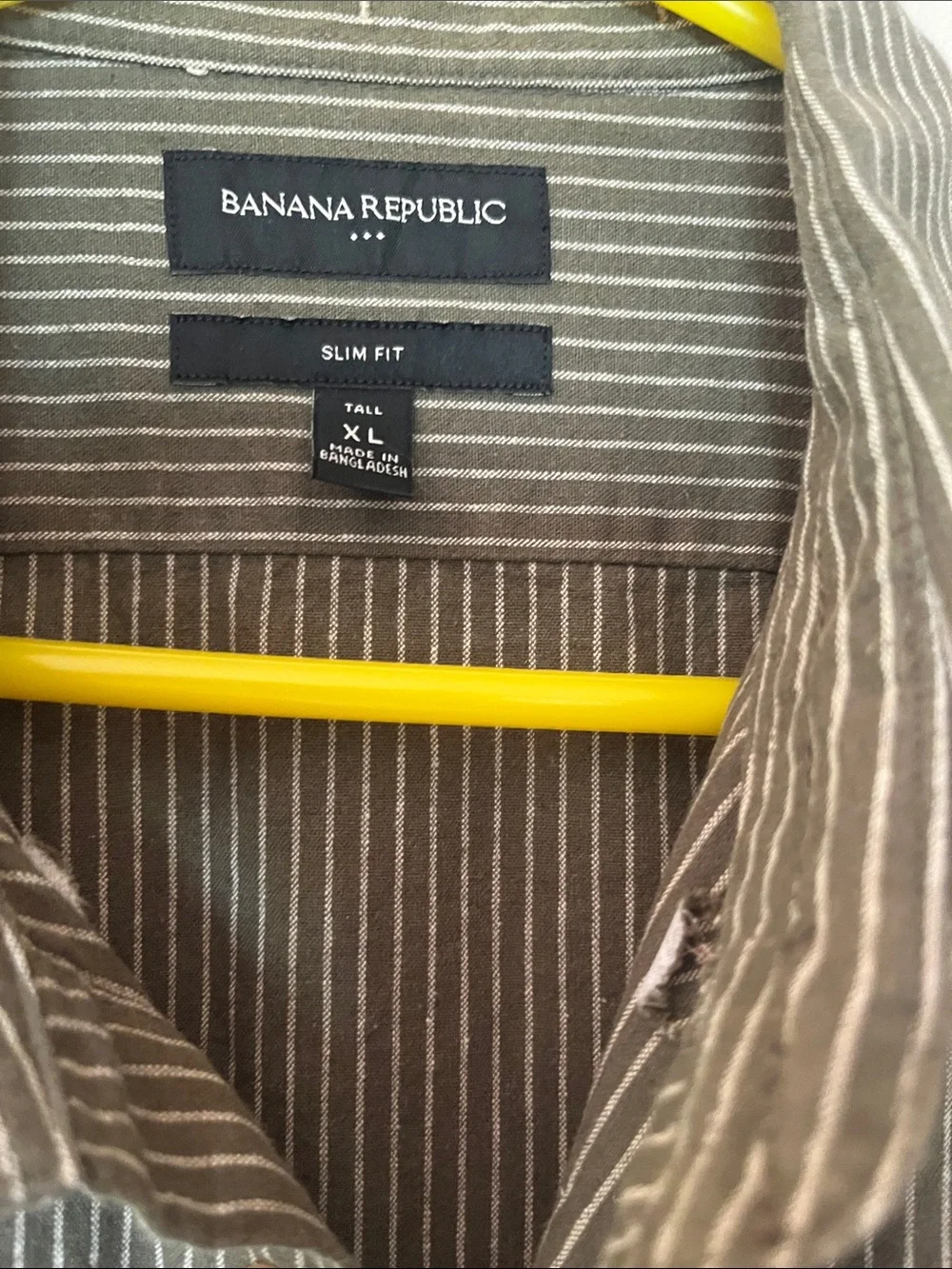 Banana Republic Men's Black and White Pinstripe Button-Down Shirt